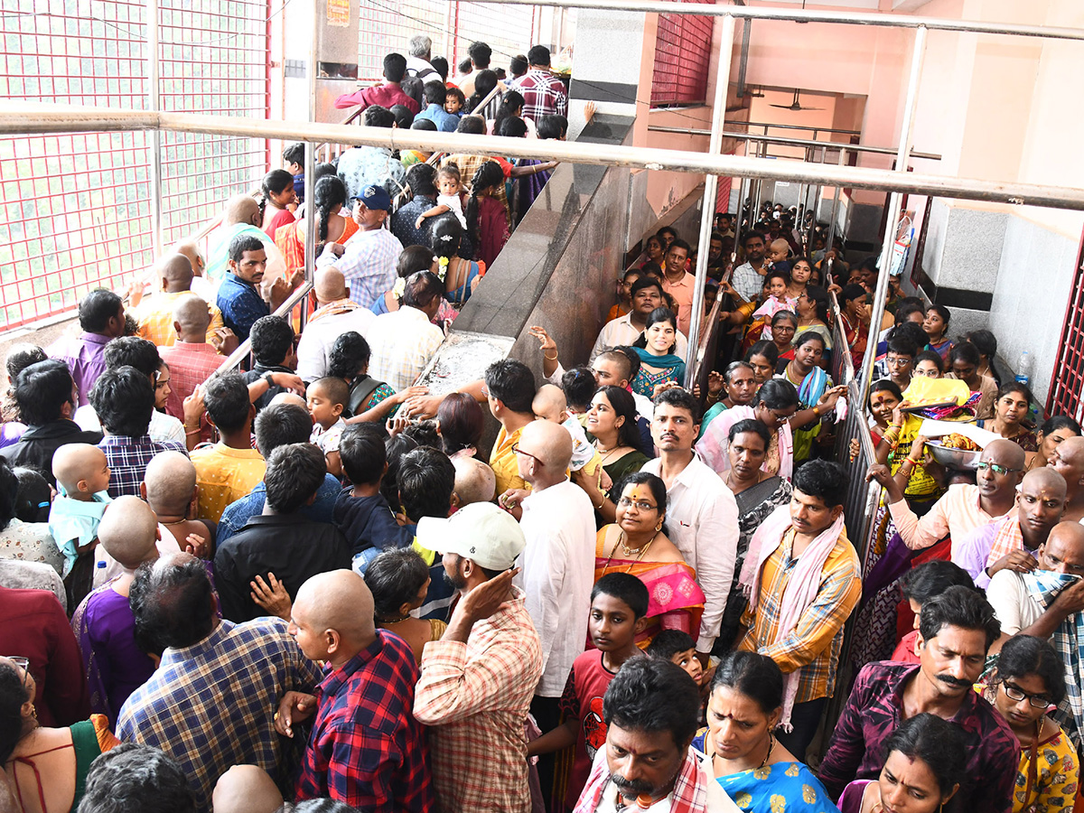 Heavy Rush at Vijayawada Durga Temple Photos12