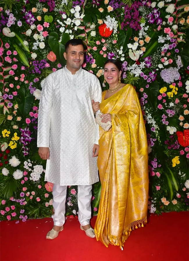 Stars Shine Bright At Ekta Kapoor's Diwali Bash Photos12