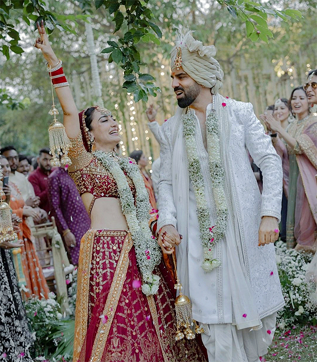 Surbhi Jyoti And Sumit Suri Are Now Married Viral Photos2