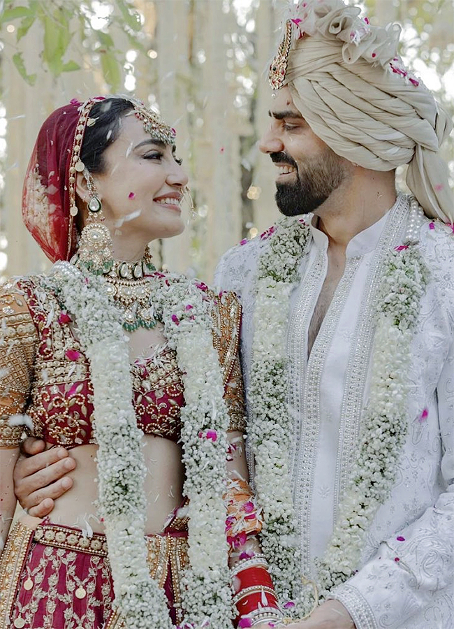 Surbhi Jyoti And Sumit Suri Are Now Married Viral Photos7