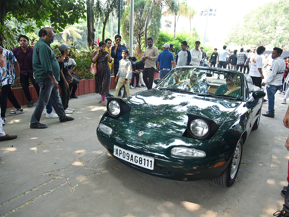 Vintage cars at cars n coffee Hyderabad10