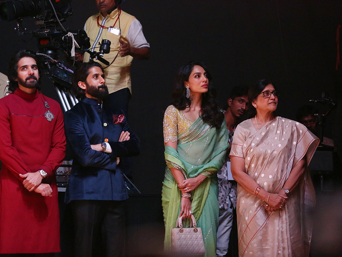 Amitabh Bachchan felicitated Chiranjeevi at ANR National Awards27