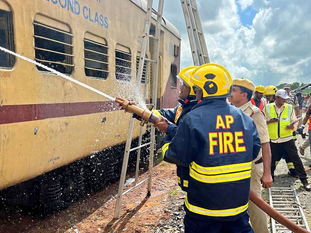 Best Photos of The week in AP and Telangana Photo Gallery10