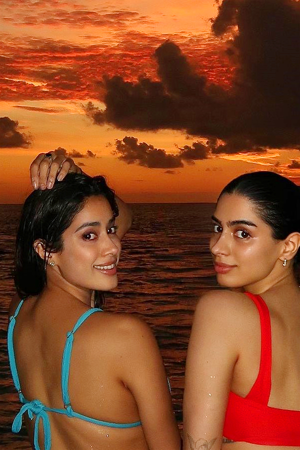 Janhvi Kapoor Maldives trip with boyfriend? Photos3