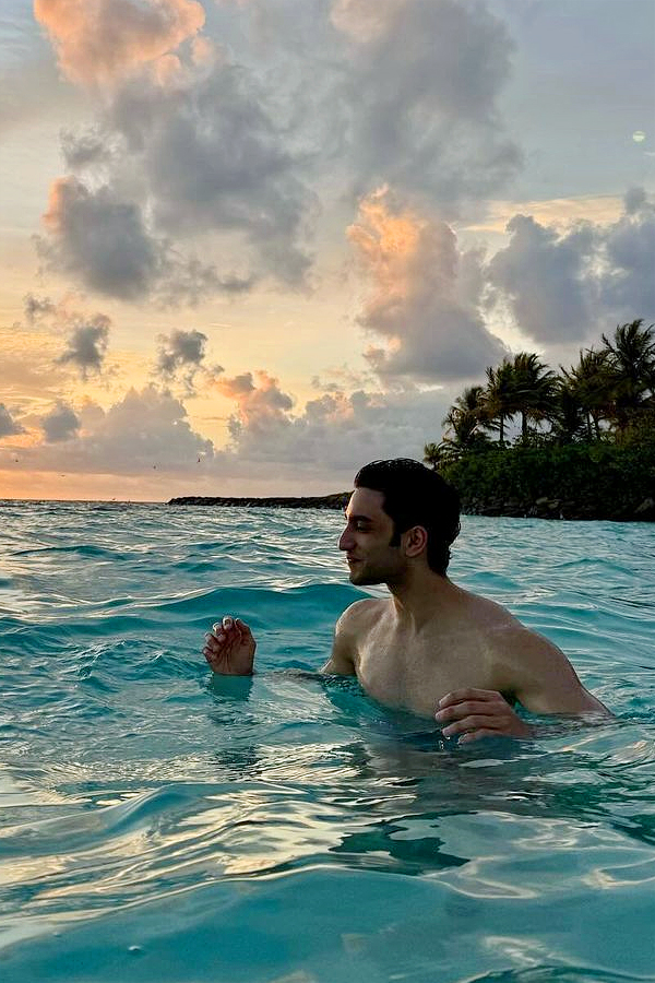 Janhvi Kapoor Maldives trip with boyfriend? Photos7