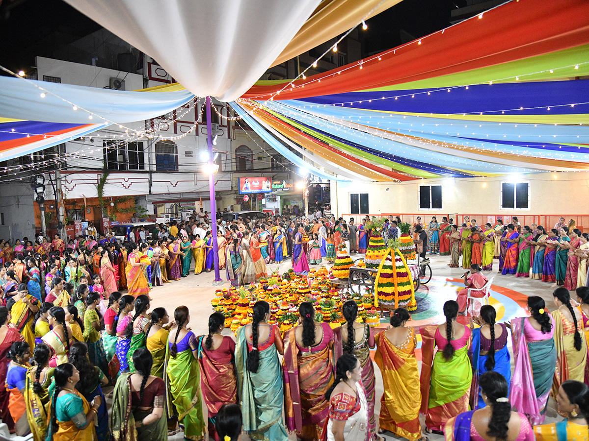 Bathukamma celebrations at Telangana21