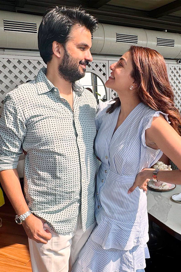 Actress Kajal Agarwal Shares 4th Wedding Anniversary Photos In Social Media9