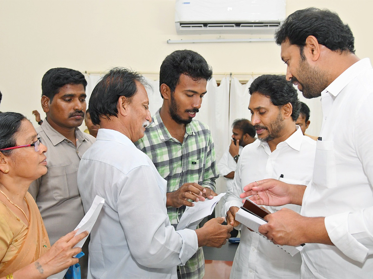 YS Jagan Praja Darbar At Kadapa Pulivendula Photos1