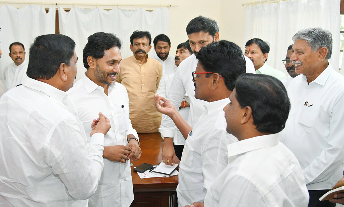 YS Jagan Praja Darbar At Kadapa Pulivendula Photos11