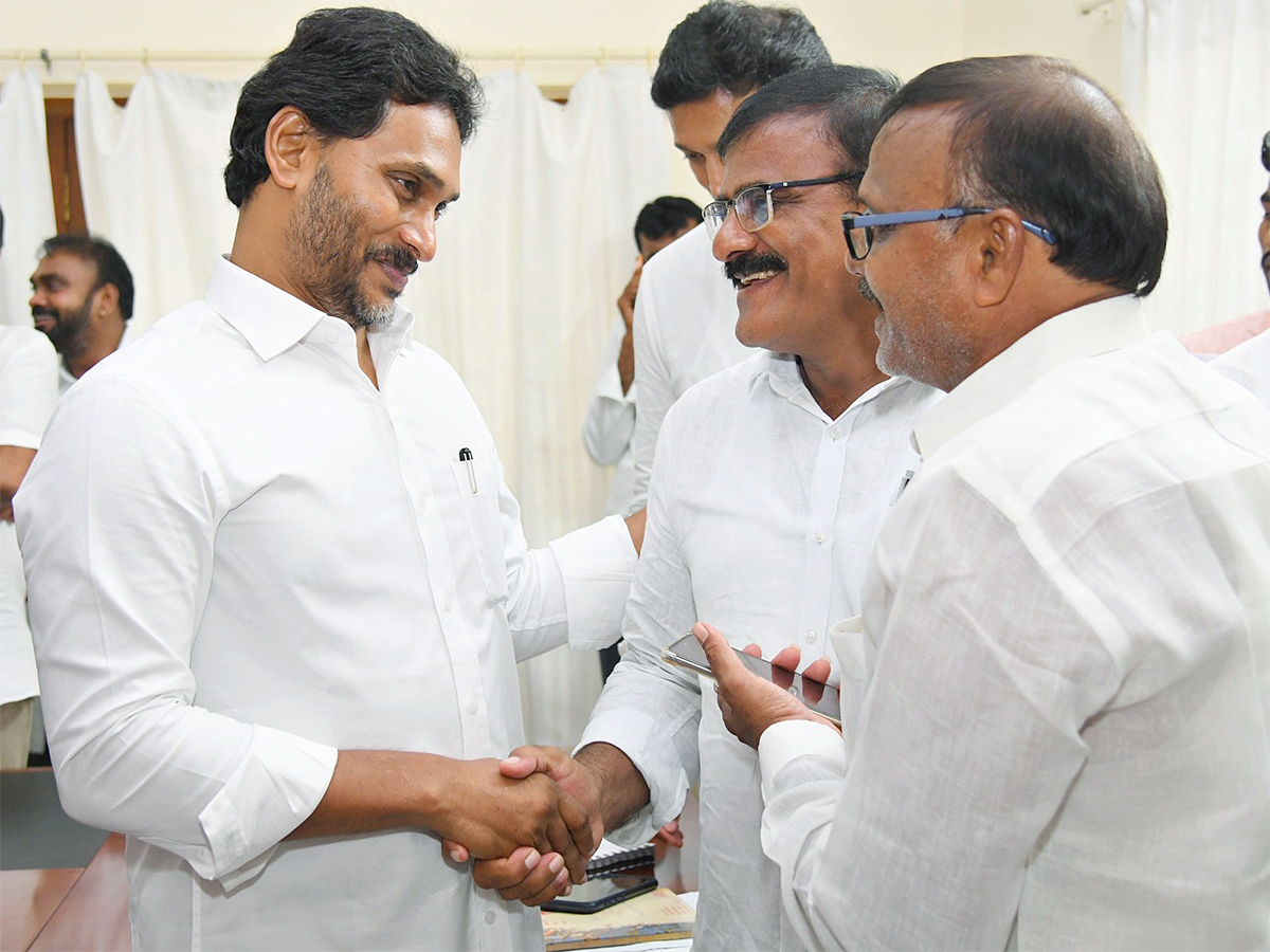 YS Jagan Praja Darbar At Kadapa Pulivendula Photos2