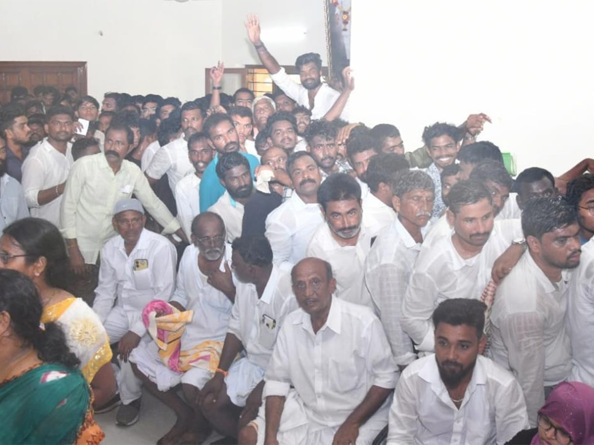 YS Jagan Praja Darbar At Kadapa Pulivendula Photos26