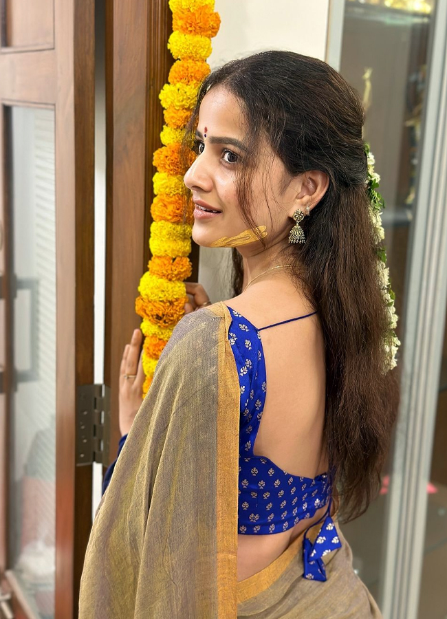 Vaishnavi Chaitanya diwali saree looks goes to viral5