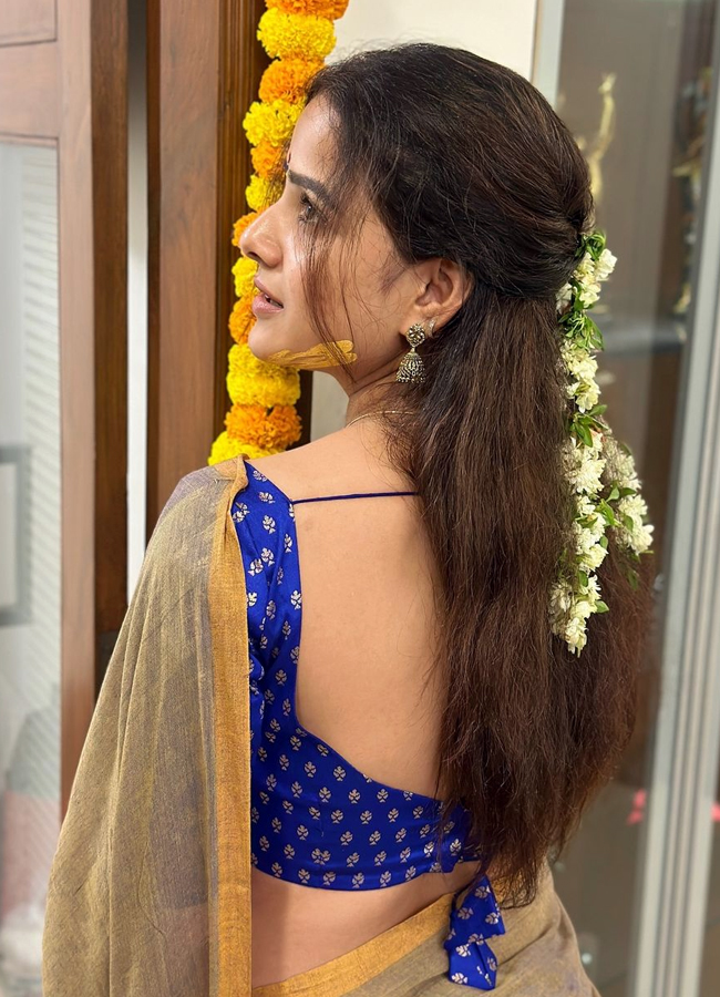 Vaishnavi Chaitanya diwali saree looks goes to viral6