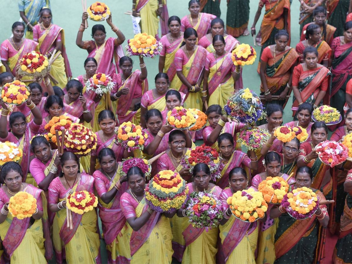 Bathukamma Celebrations At Ravindra Bharathi Photos3