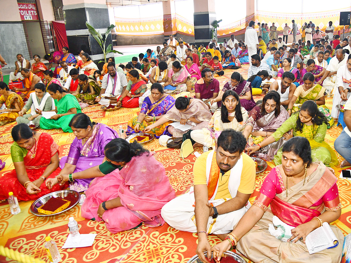 Second of Vijayawada Dasara Navaratri Alankaram, Gayatri Devi Alankaram Photos17