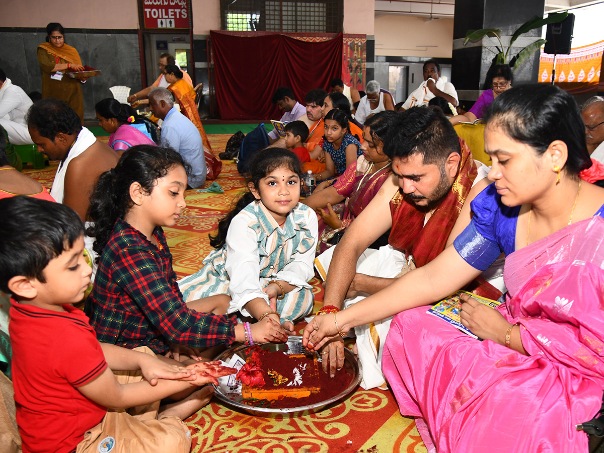 dussehra festival 2024 celebrations at vijayawada15