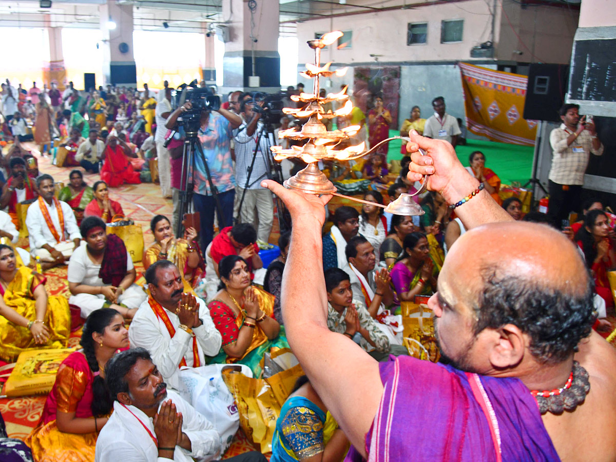 Dussehra Sarannavaratri Utsavalu 6th Day at Indrakeeladri  Photos14