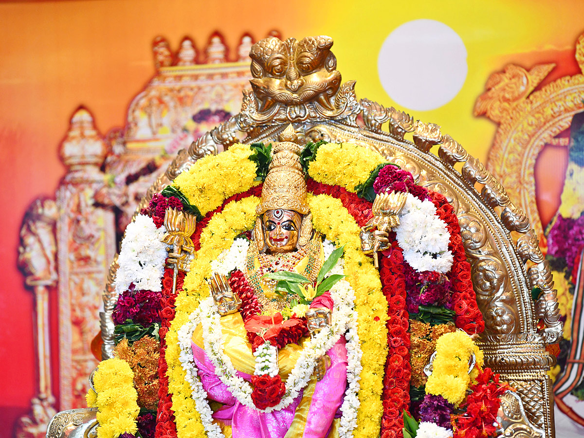 Dussehra Sarannavaratri Utsavalu 6th Day at Indrakeeladri  Photos18