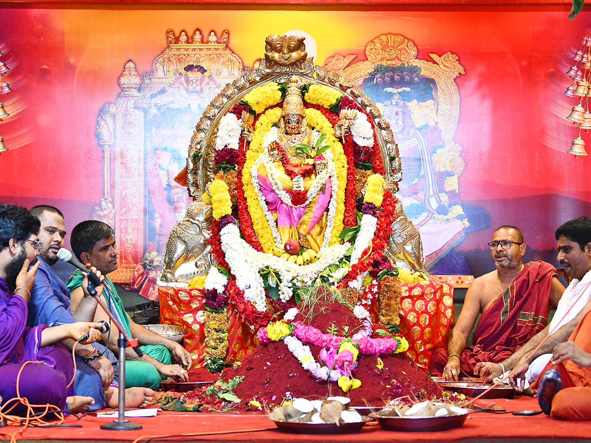 Dussehra Sarannavaratri Utsavalu 6th Day at Indrakeeladri  Photos19