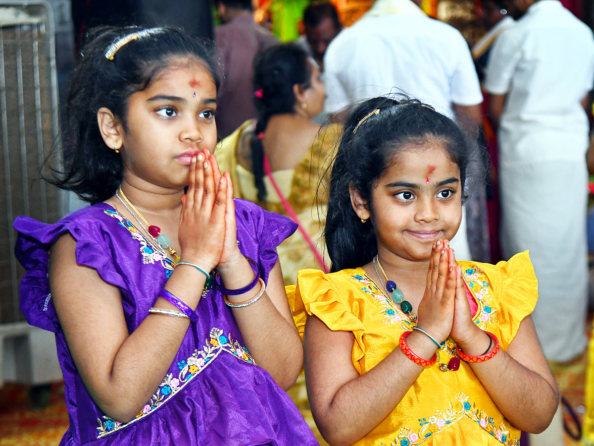 Dussehra Sarannavaratri Utsavalu 6th Day at Indrakeeladri  Photos6