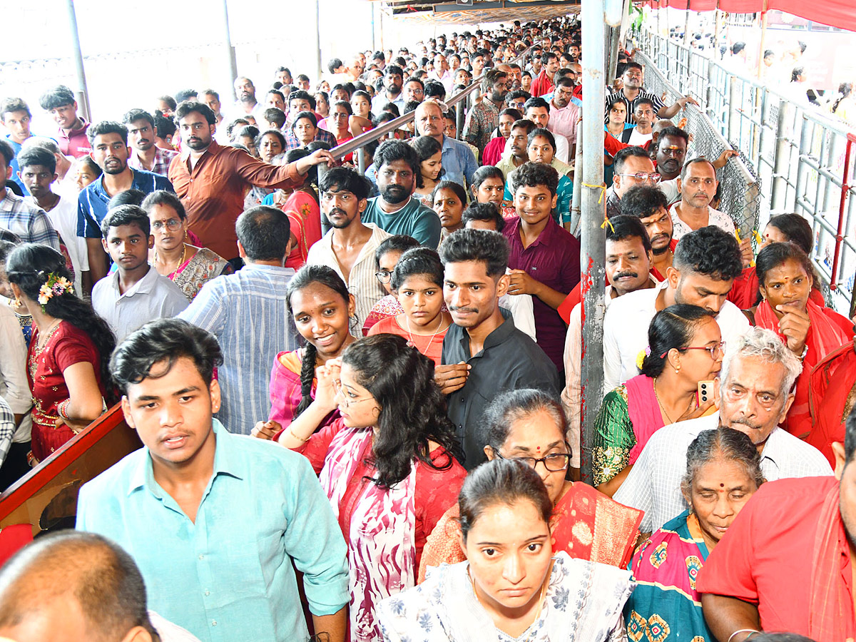 Dussehra Sarannavaratri Utsavalu 6th Day at Indrakeeladri  Photos9