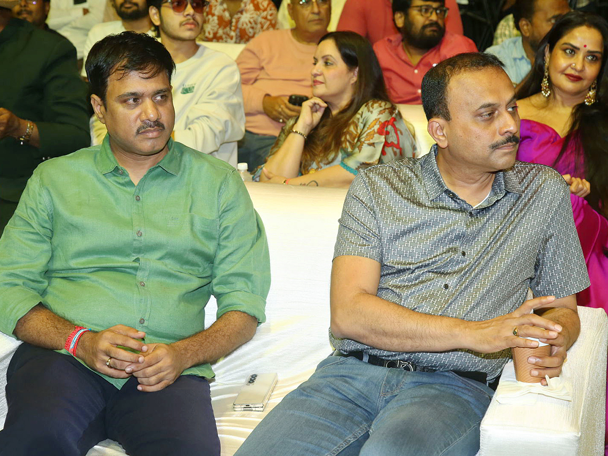 Gopichand Viswam Moive Pre Release Event Photos27