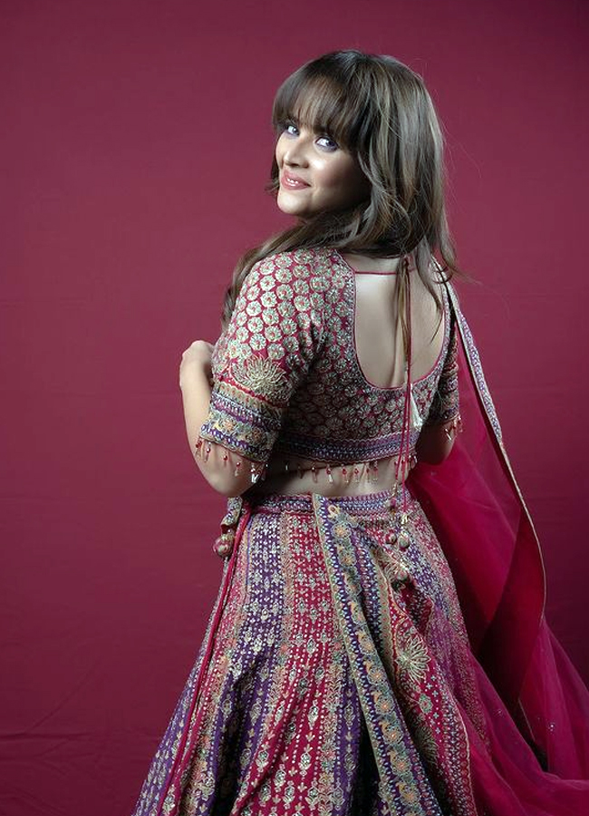 Tollywood actress Anasuya stunning Diwali look13