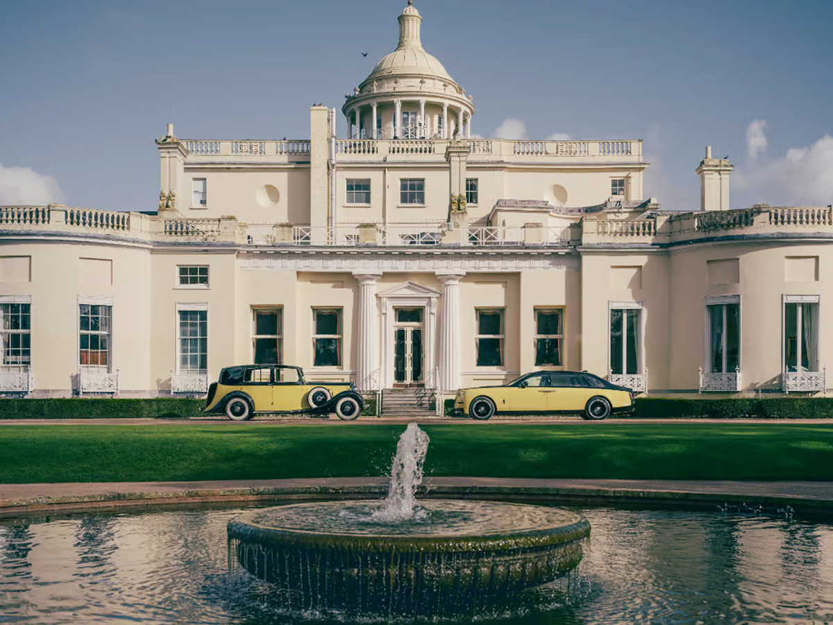 Rolls Royce Phantom Goldfinger Car As A Sign To James Bond Movie31