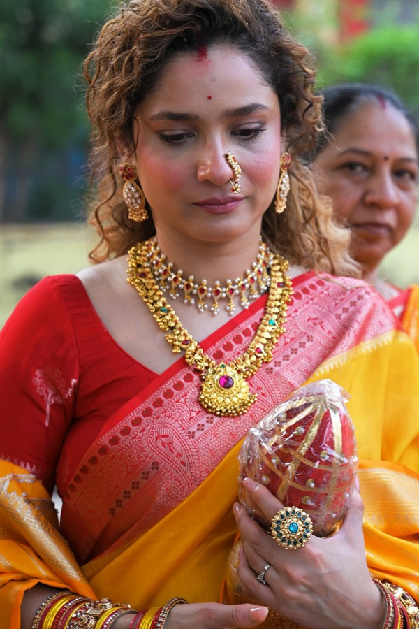 Actress Ankita Lokhande Perform Traditional Pooja With Husband Photos Viral7