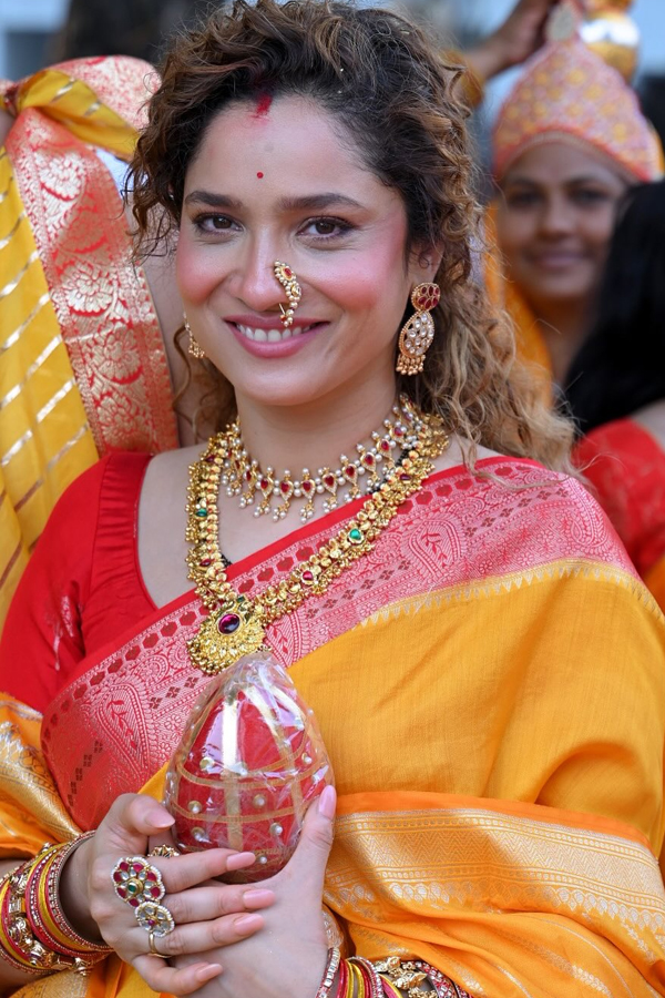 Actress Ankita Lokhande Perform Traditional Pooja With Husband Photos Viral8