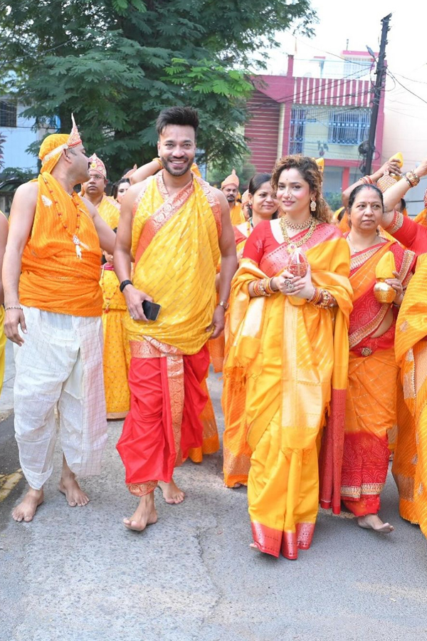 Actress Ankita Lokhande Perform Traditional Pooja With Husband Photos Viral9