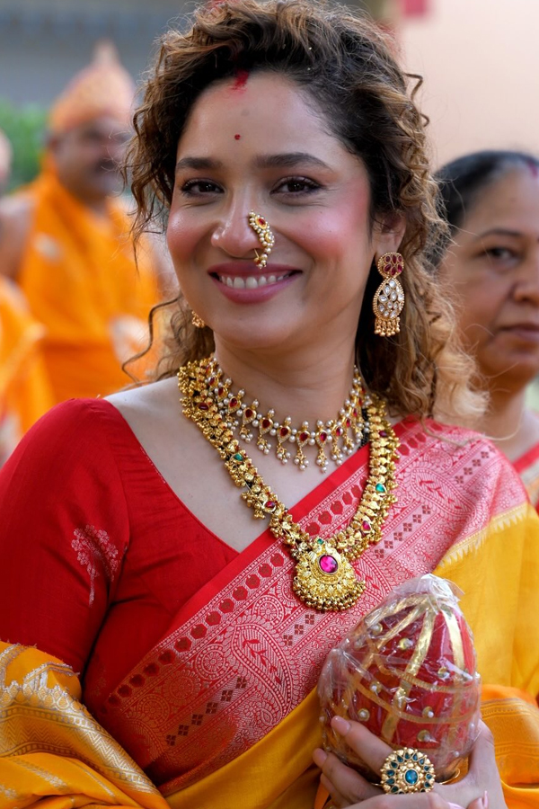 Actress Ankita Lokhande Perform Traditional Pooja With Husband Photos Viral10