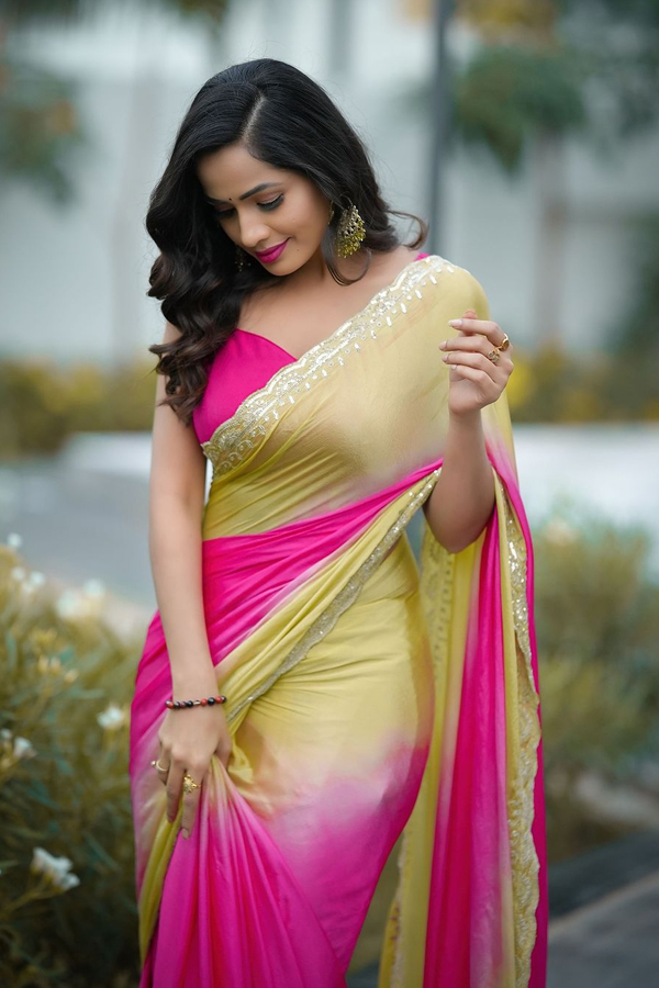 Bigg Boss Telugu Beauty Shobha Shetty Simple Look In Saree10