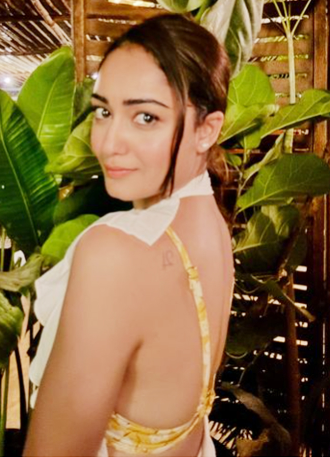 Tridha Choudhury Secret Tattoo On The Back3