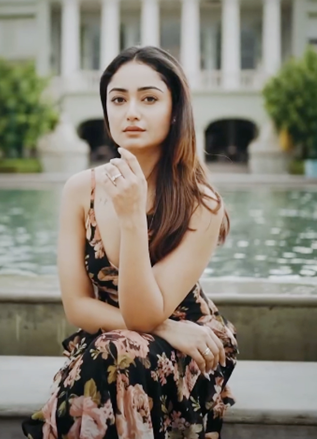 Tridha Choudhury Secret Tattoo On The Back21