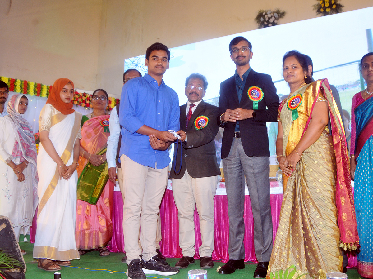 Anantapur Medical Student Freshers Day Program Photos9