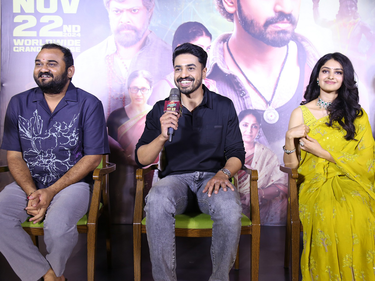 Devaki Nandana Vasudeva Trailer Launch Event Photos2