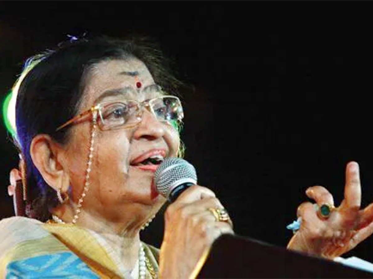 Singer P Susheela Birthday Special Facts Telugu6