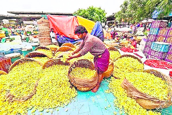 చిరు వ్యాపారులకు.. ప్రోత్సాహం 3