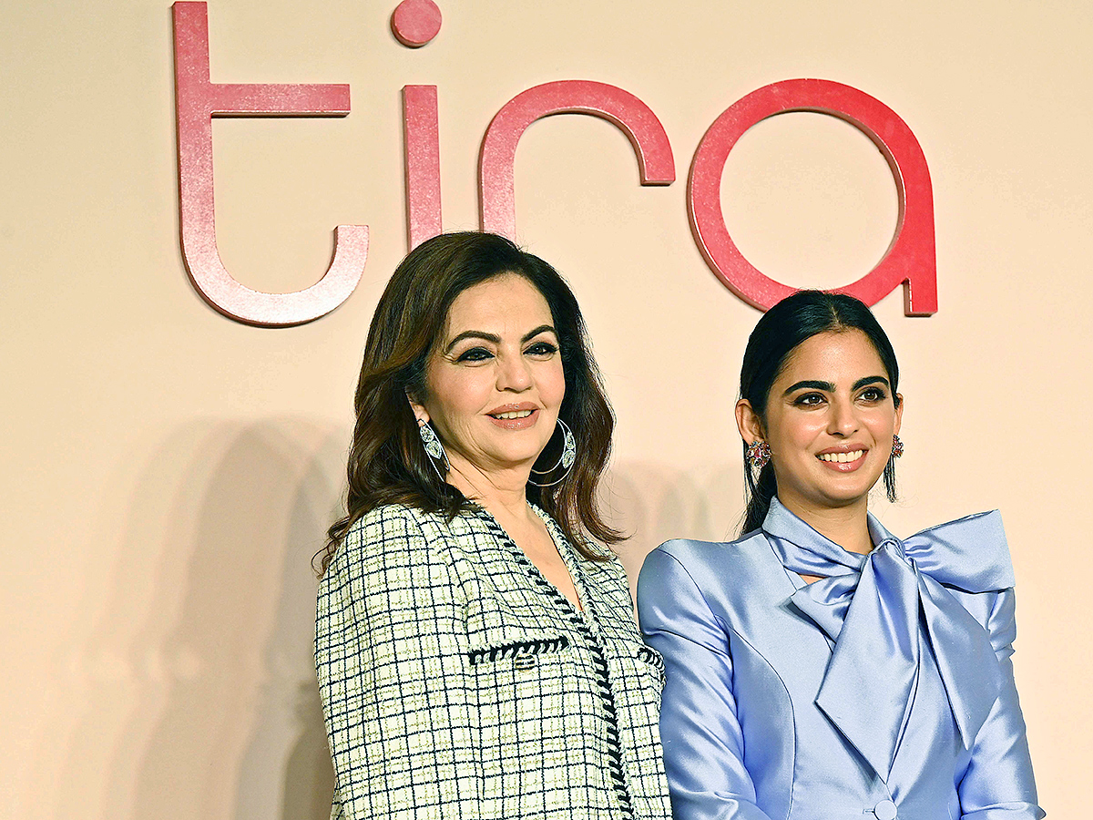 Bollywood actress launch of Tira Flagship store in Mumbai8