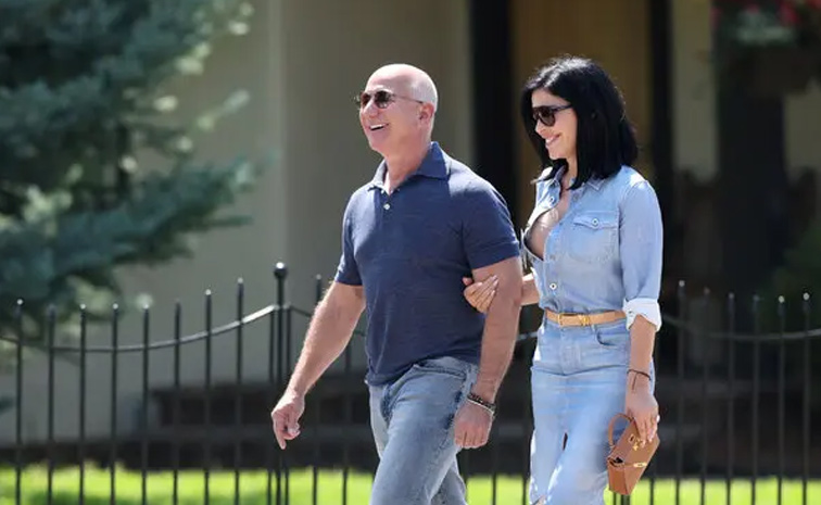 Amazon founder Jeff Bezos and Lauren Sanchez to get married Photos10