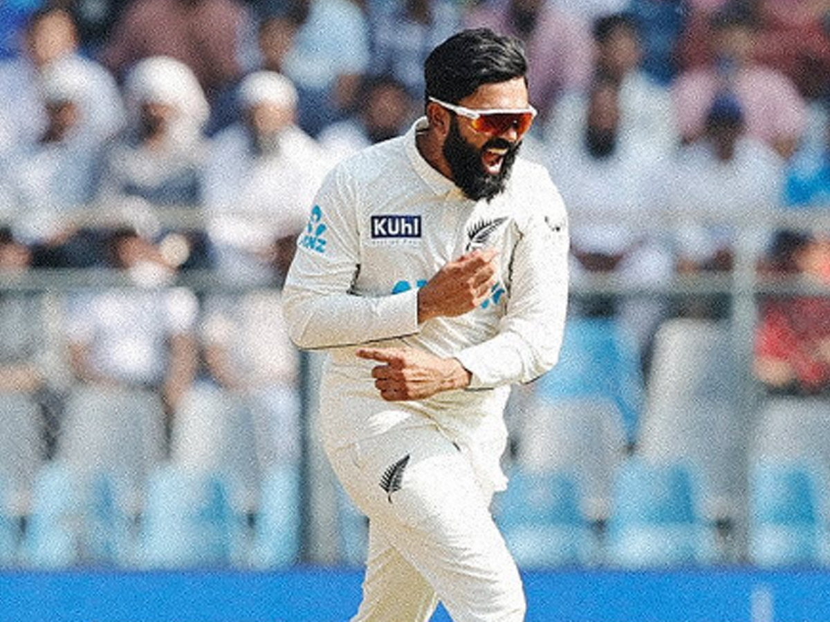 Kiwis cricketer Ajaj Patel visited Makkah8