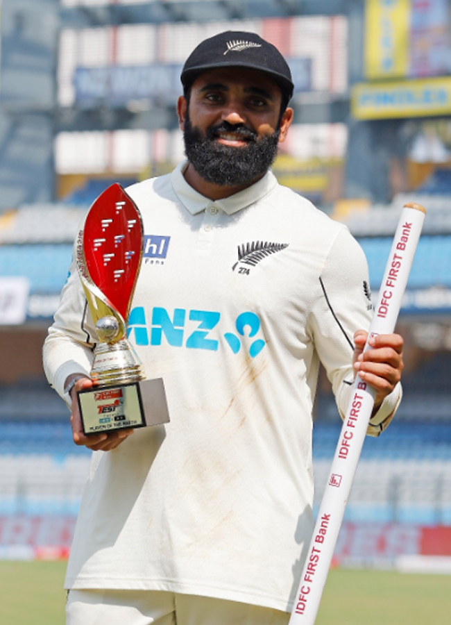 Kiwis cricketer Ajaj Patel visited Makkah10