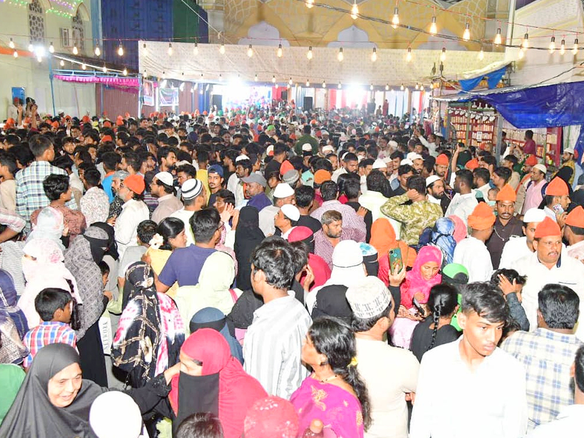 AR Rahman Visits Ameen Peer Dargah At kadapa Photos4