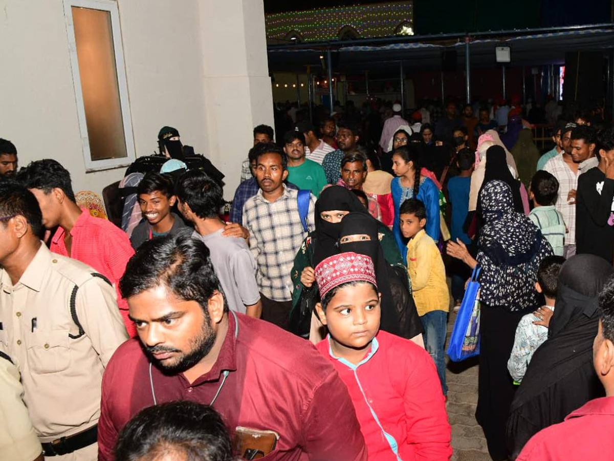 AR Rahman Visits Ameen Peer Dargah At kadapa Photos13