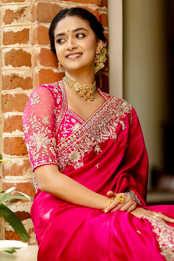 IS Keerthy Suresh likely to get married in December? Photos22