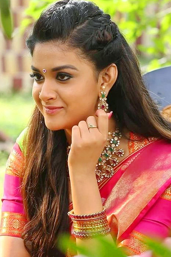 IS Keerthy Suresh likely to get married in December? Photos9