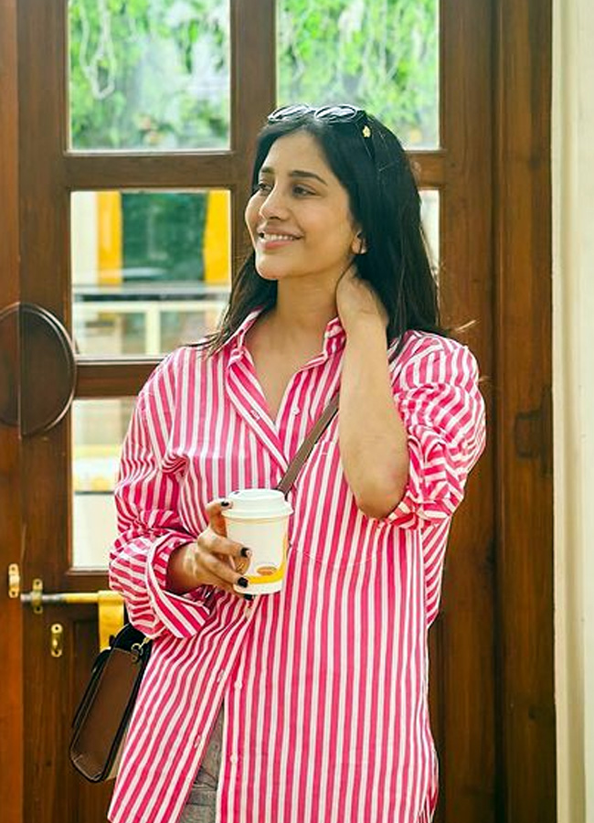 Nabha Natesh enjoying while drinking coffee13