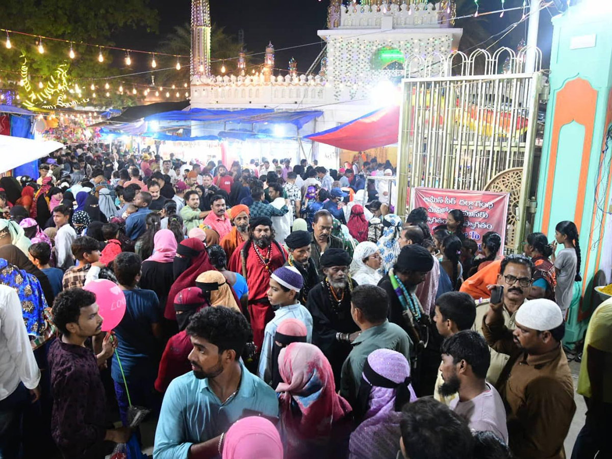 Urus festival begins at Ameen Peer Dargah in Kadapa14