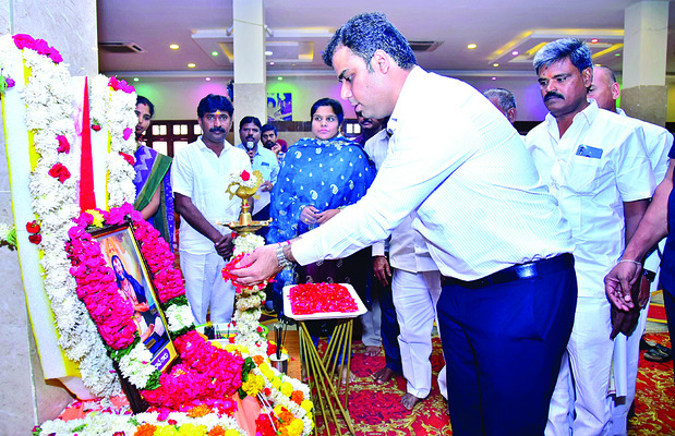 భక్త కనకదాస జీవితం  నేటి తరాలకు ఆదర్శం ●1